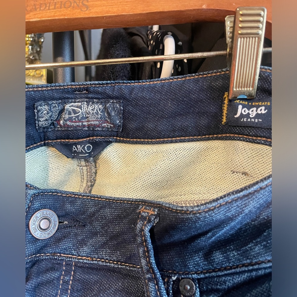 Silver Jeans, dark wash with a worn in look. Size W32/L31 AIKO high skinny - Picture 4 of 4